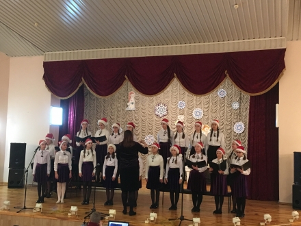 У КДШМ № 8 пройшов святковий концерт «Святий Миколай, в гості завітай!» (фото)