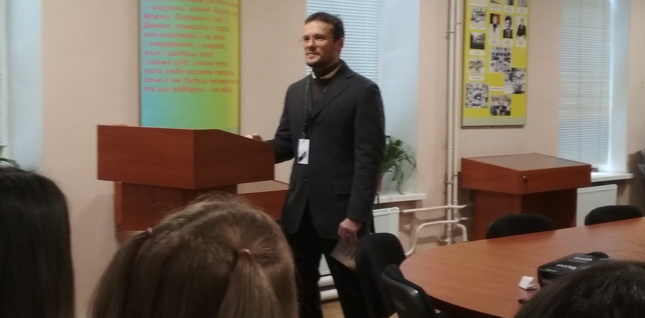 Микола Воронін зустрівся з учнями спеціалізованої школи №200 (фото)