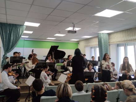 У КДМШ № 22 відбувся концерт першокласників «Музичні промінчики»