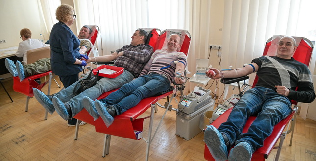 У Святошинському районі відбулась традиційна благодійна акція здачі крові (фото)