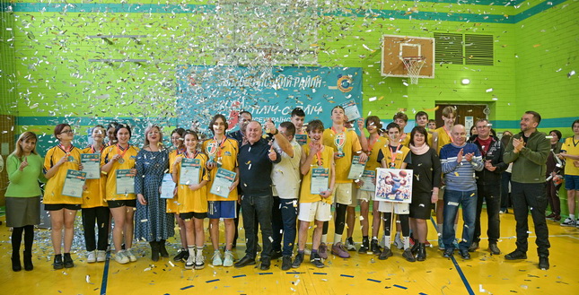 Відбувся фінал районного етапу змагань з баскетболу у рамках проєкту «Пліч-о-пліч. Всеукраїнські шкільні ліги» (фото)