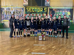 Наша дівоча команда футболісток  - перша у своїй групі на чемпіонаті України з футзалу серед дівочих команд U-14
