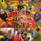 7606