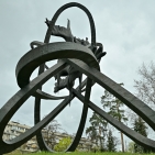 124354