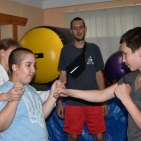 126141